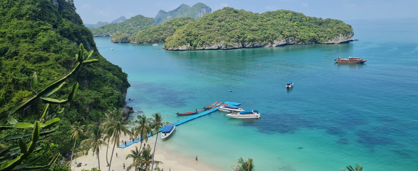 Panorama der Inseln im Ang Thong Nationalpark als Teil einer 3-Tage-Route auf Koh Samui